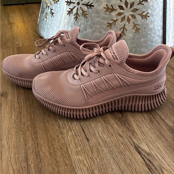Skechers BOBS Sport Geo
- New Aesthetics. Light mauve. 6 1/2. - Picture 4 of 9